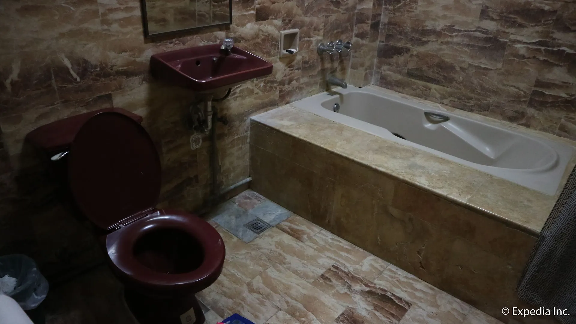 Hotel Marble Inn 앙헬레스 2*,  필리핀